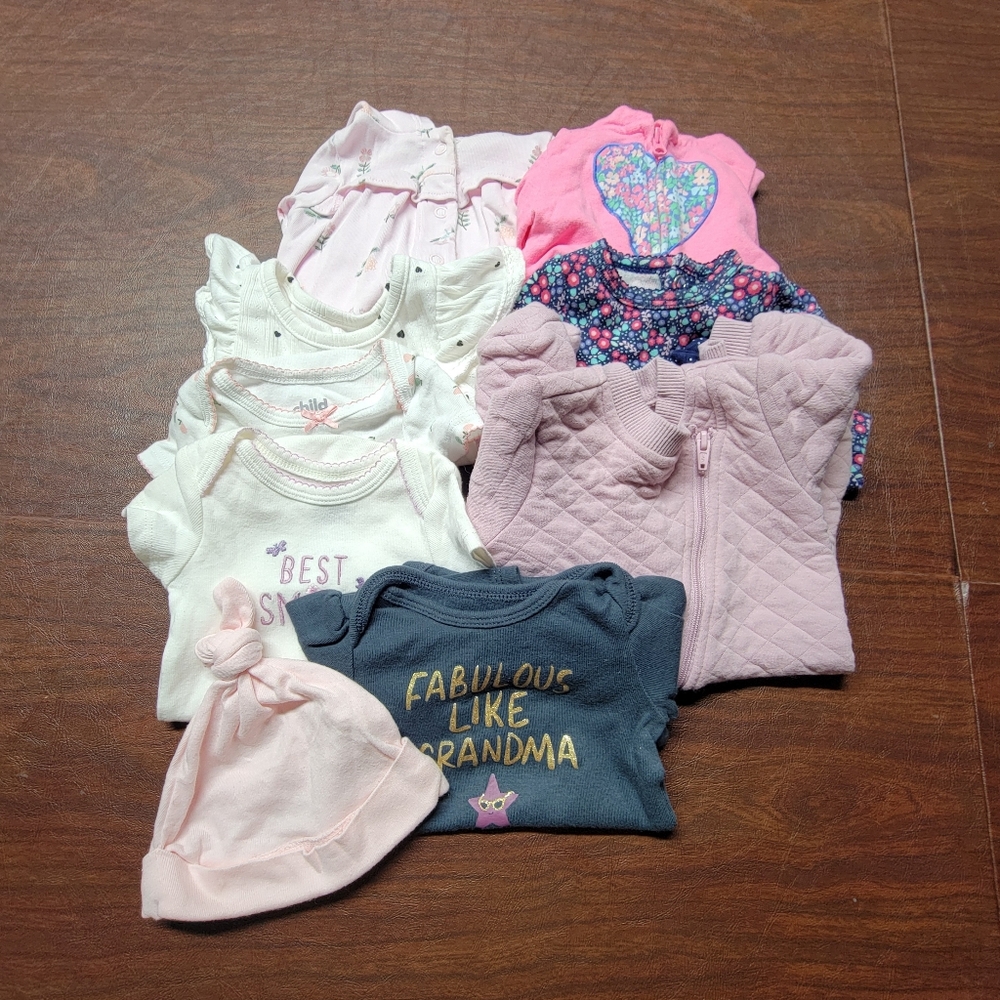 Lot of 9 Pieces Baby Girls Clothes Size Newborn Mixed Brands